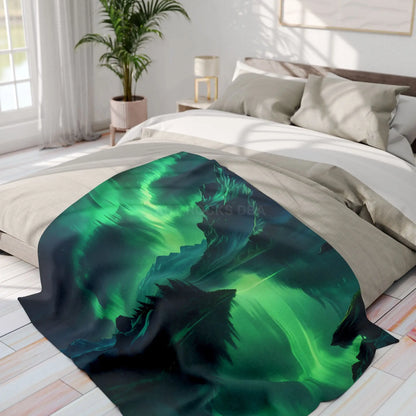 Northern Lights Arctic Fleece Blanket - Cozy Decor for Nature Lovers - Home Decor