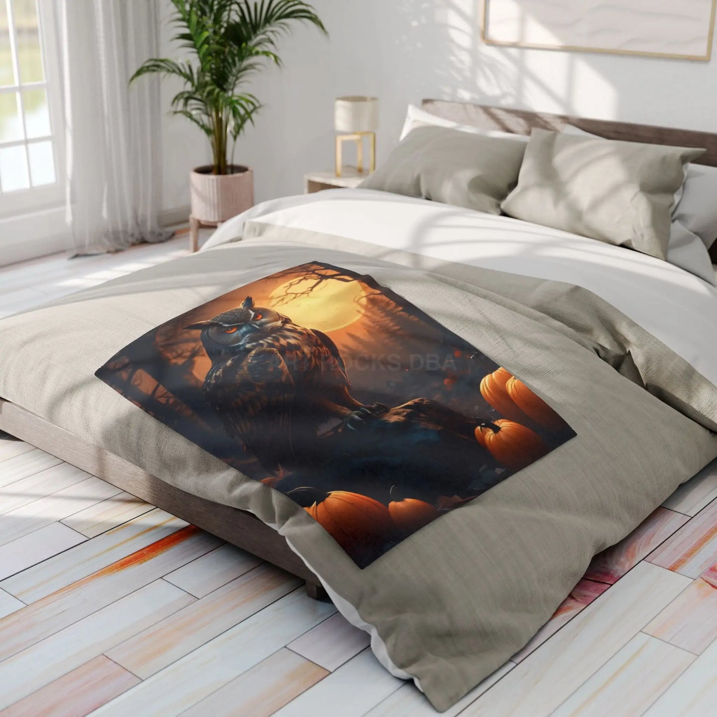 Owl Halloween Fleece Blanket Cozy Throw for Fall Seasonal Decor for Home Halloween Decor Gift for Owl Lovers - Home