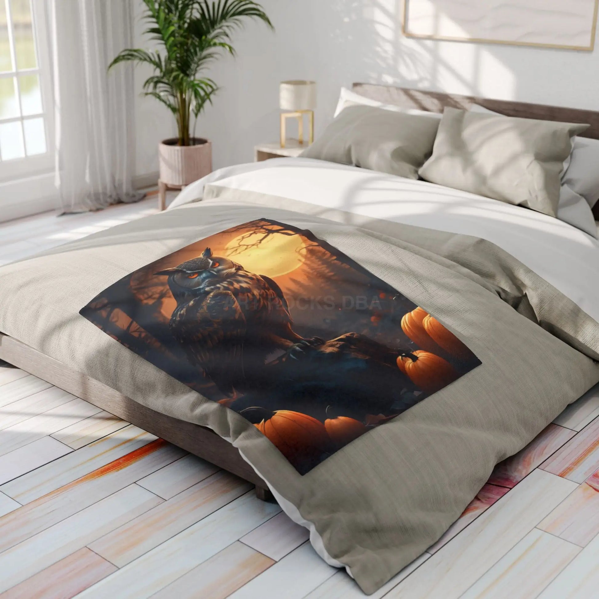 Owl Halloween Fleece Blanket Cozy Throw for Fall Seasonal Decor for Home Halloween Decor Gift for Owl Lovers - Home